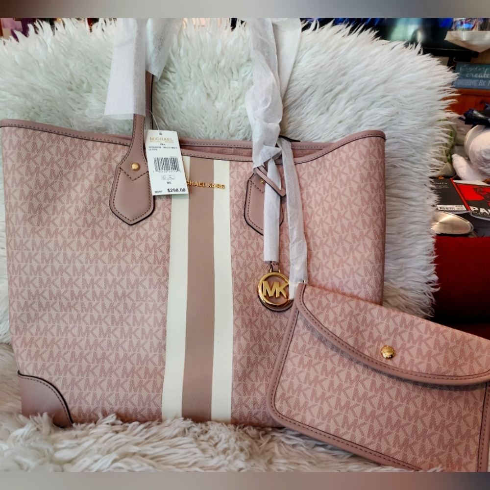 NWT. Michael Kors Blush Pink Tote and Pouch Set